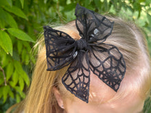 Load image into Gallery viewer, Spiderweb mesh bows
