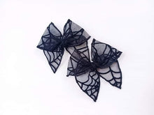 Load image into Gallery viewer, Spiderweb mesh bows
